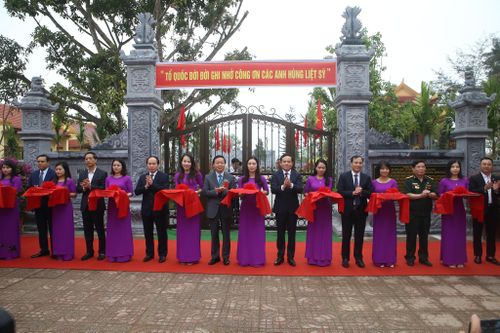 Hà Tĩnh tưởng niệm các liệt sĩ hy sinh tại Cầu Nhe