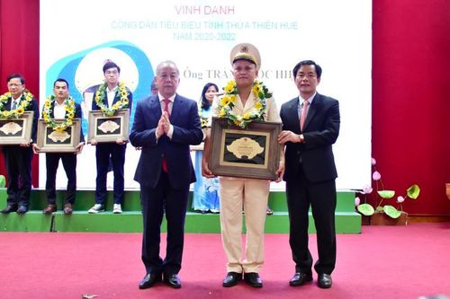 Trung tá Trần Quốc Hiệu được vinh danh gương mặt Thừa Thiên- Huế tiêu biểu