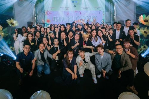 'Nắng hạ' sẻ chia yêu thương