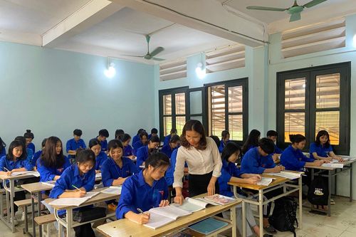 Kinh nghiệm ôn thi tốt nghiệp THPT môn Ngữ văn theo đề tham khảo