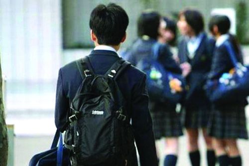 Nhật Bản: Tỷ lệ học sinh tự tử tăng báo động