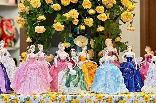 Thú chơi búp bê sứ: Các bà nội trợ sẵn sàng chi vài trăm triệu đồng