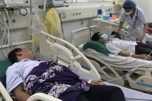 Hà Nội: Bốn học sinh nôn, ngã ra sàn phải cấp cứu vì thuốc lá điện tử