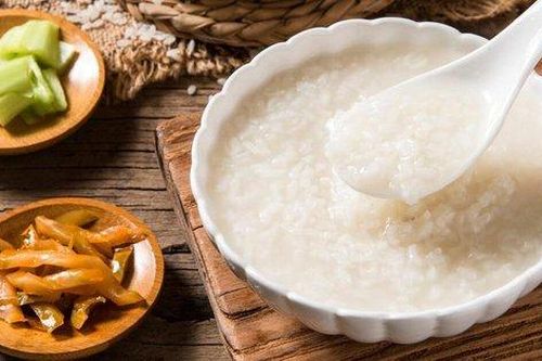 3 bữa sáng tưởng như bổ dưỡng nhưng khiến trẻ chậm lớn