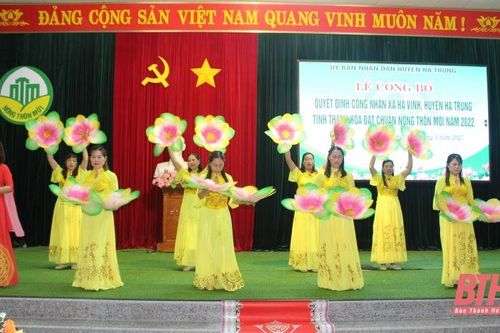 Xã Hà Vinh đón nhận Quyết định công nhận xã đạt chuẩn nông thôn mới