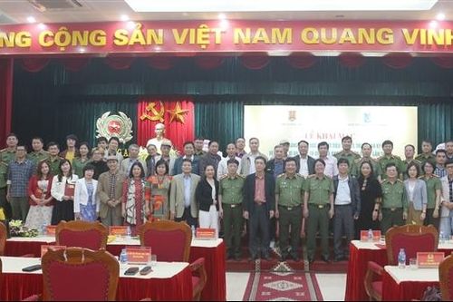 Khai mạc Trại sáng tác về đề tài 'Vì an ninh Tổ quốc và bình yên cuộc sống'