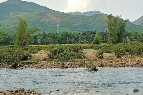 Đi bắt ốc, 2 em nhỏ bị nước cuốn trôi tử vong