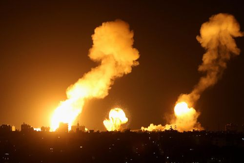Israel đáp trả vụ nhóm vũ trang Palestine bắn tên lửa từ Syria