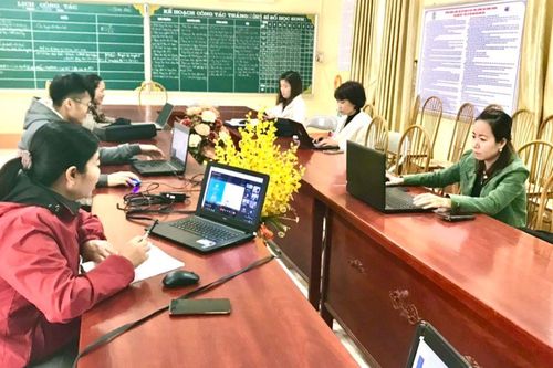 Thiếu hành lang pháp lý cho học bạ điện tử