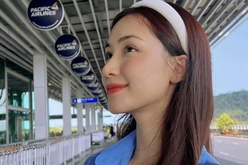 Sao Việt: Tiểu Vy trẻ trung với áo thun quần jean, Hòa Minzy đẹp như nàng thơ, siêu mẫu Thanh Hằng cực ngầu