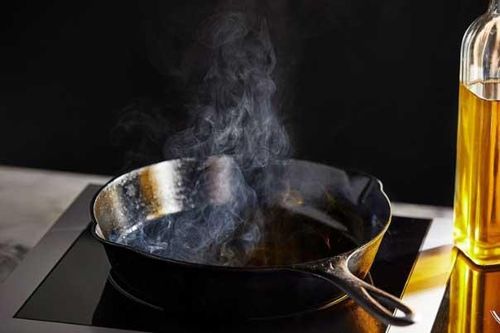 5 sai lầm khi nấu ăn mà chị em thường xuyên mắc phải rước ung thư 'đến thăm' cả nhà