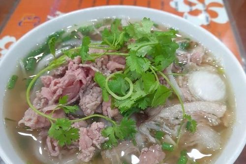 7 hàng phở nức tiếng ở Hà Nội