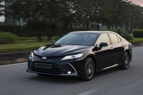 Toyota điều chỉnh giá bán các mẫu xe sản xuất năm 2023