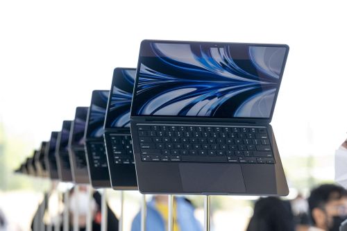 Doanh thu máy tính Apple giảm mạnh
