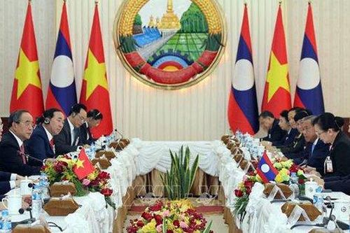 Chủ tịch nước Võ Văn Thưởng hội kiến Thủ tướng, Chủ tịch Quốc hội Lào