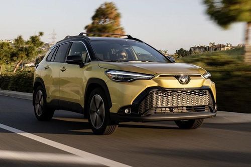 Toyota Corolla Cross Hybrid 2023 từ 29.305 USD, 'uống' 5,6 lít xăng/100km