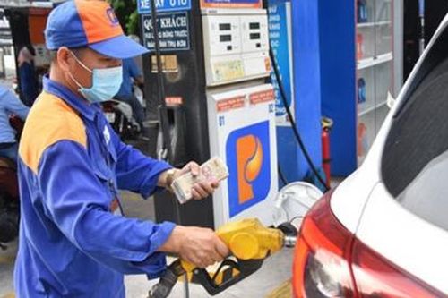 Bộ Tài chính đề xuất bỏ quy định rà soát chi phí xăng dầu