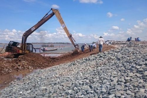 Bảo đảm tiến độ dự án xây dựng luồng cho tàu biển tải trọng lớn vào sông Hậu