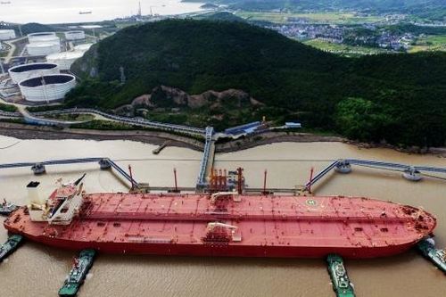 Trung Quốc, Ấn Độ đang thay đổi thị trường dầu châu Á trong tháng qua