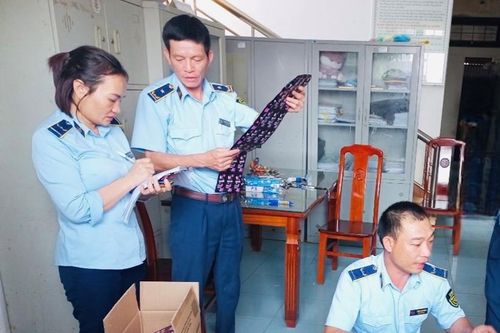 Chuyển Công an vụ vận chuyển hơn 114.000 sản phẩm giả mạo nhãn hiệu Unilever