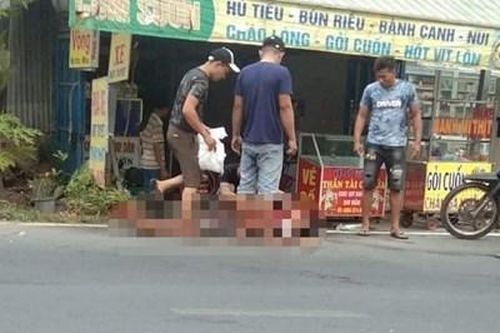 Người đàn ông cầm dao la hét ở giao lộ rồi đâm tử vong một người