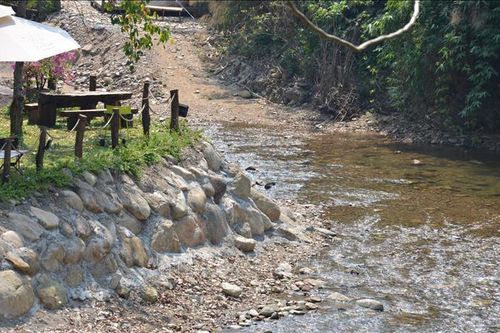 Kiểm tra, xử lý các khu du lịch 'bê tông hóa' sông Luông Đông sau phản ánh của TTXVN