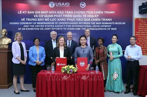 Việt Nam và Hoa Kỳ hợp tác trong trưng bày về nỗ lực khắc phục hậu quả chiến tranh