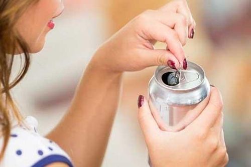 Uống nhiều hơn 1 lon nước tăng lực mỗi ngày, rước ngay 5 bệnh nguy hiểm vào người