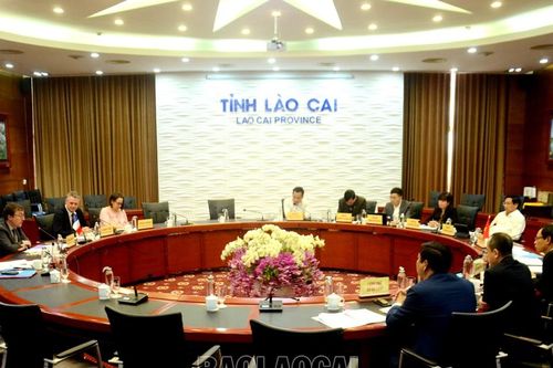 Chủ tịch UBND tỉnh Trịnh Xuân Trường làm việc với Đoàn công tác Hội đồng vùng Nouvelle Aquitaine (Cộng hòa Pháp)