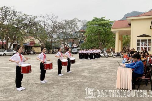 Trên 600 đội viên tham gia Liên hoan Tuyên truyền măng non - Chỉ huy đội giỏi