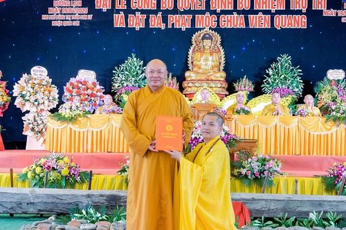 Thanh Hóa: Lễ bổ nhiệm trụ trì và đặt đá, phát mộc xây dựng chùa Viên Quang