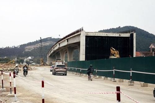 Những 'điểm nghẽn' trong thi công cao tốc Bắc - Nam qua địa bàn Nghệ An