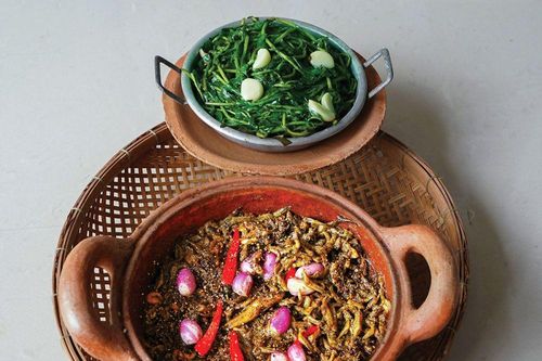 Về Tiểu Dừa ăn cá bống đất kho tiêu