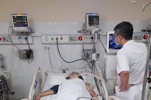 Người phụ nữ nguy kịch sau 30 phút ăn lá ngón