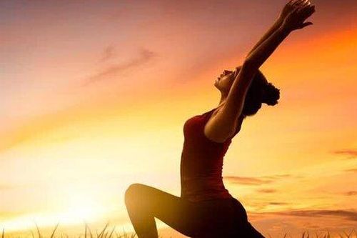Bài tập dưỡng sinh tốt cho xương khớp
