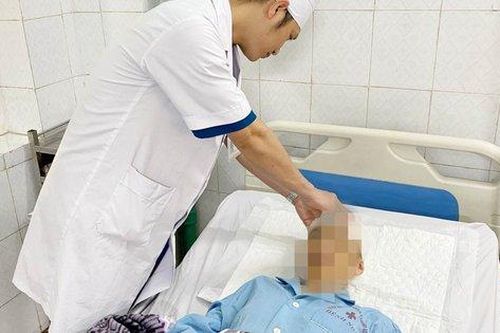 Bóc tách thành công khối u não khổng lồ cho nữ bệnh nhân