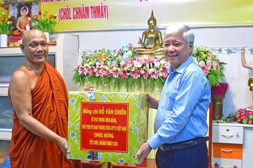 Chủ tịch Đỗ Văn Chiến chúc Tết Chôl Chnăm Thmây tại Cà Mau