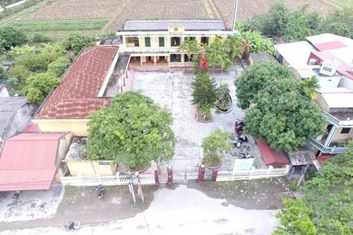 Cách chức Phó Chủ tịch HĐND xã vì khai báo gian dối lý lịch