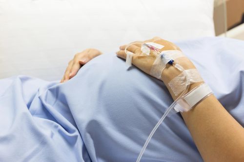 Bệnh viện ở Trung Quốc thử nghiệm cấy ghép tử cung