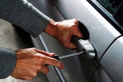 Trộm xe hơi bằng loa di động
