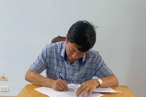 Vụ hiệu trưởng cấp 3 bị bắt: Thủ đoạn tham ô hơn 800 triệu đồng