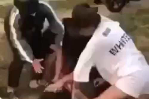 Quảng Trị: Xác minh video các nữ sinh đánh nhau, có dùng dao