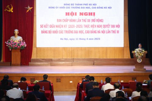 Phát huy vai trò đội ngũ trí thức phát triển Thủ đô
