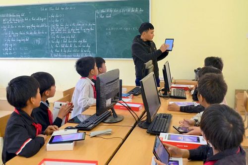 Chương trình 'Máy tính cho em' lấp 'chỗ trống' ở vùng khó