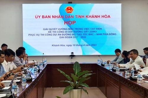 Cắt điện 6 ngày để di dời các vị trí giao chéo đường dây 220kV với cao tốc Bắc - Nam qua địa bàn tỉnh Khánh Hòa