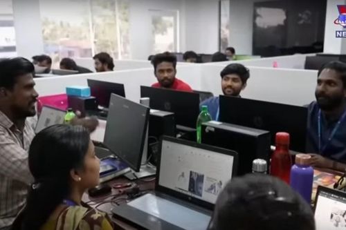 Những người 'dạy học' cho công cụ AI
