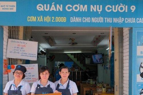 Lalamove Việt Nam đồng hành cùng Quỹ Bông Sen mang 'Quán cơm Yên vui & Nụ cười' đến hàng nghìn người khó khăn và đối tác tài xế