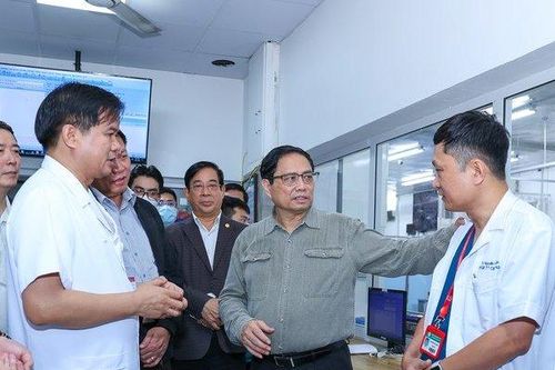 Kiểm tra bệnh viện đột xuất, Thủ tướng chỉ đạo loạt vấn đề cấp bách