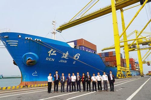 Cảng Đà Nẵng đón chuyến đầu tiên của hãng tàu container quốc tế Sinotrans