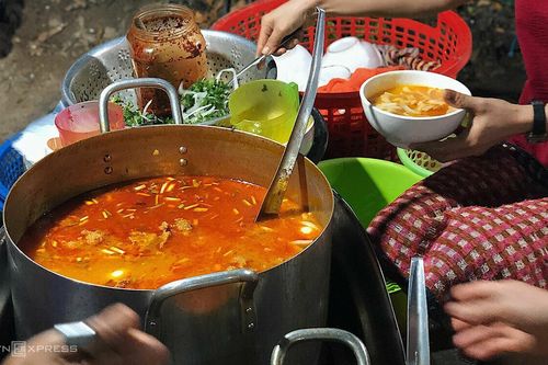 Khám phá 'gia phả' họ bánh canh Huế - tưởng lạ mà quen với hương vị ngon khó cưỡng